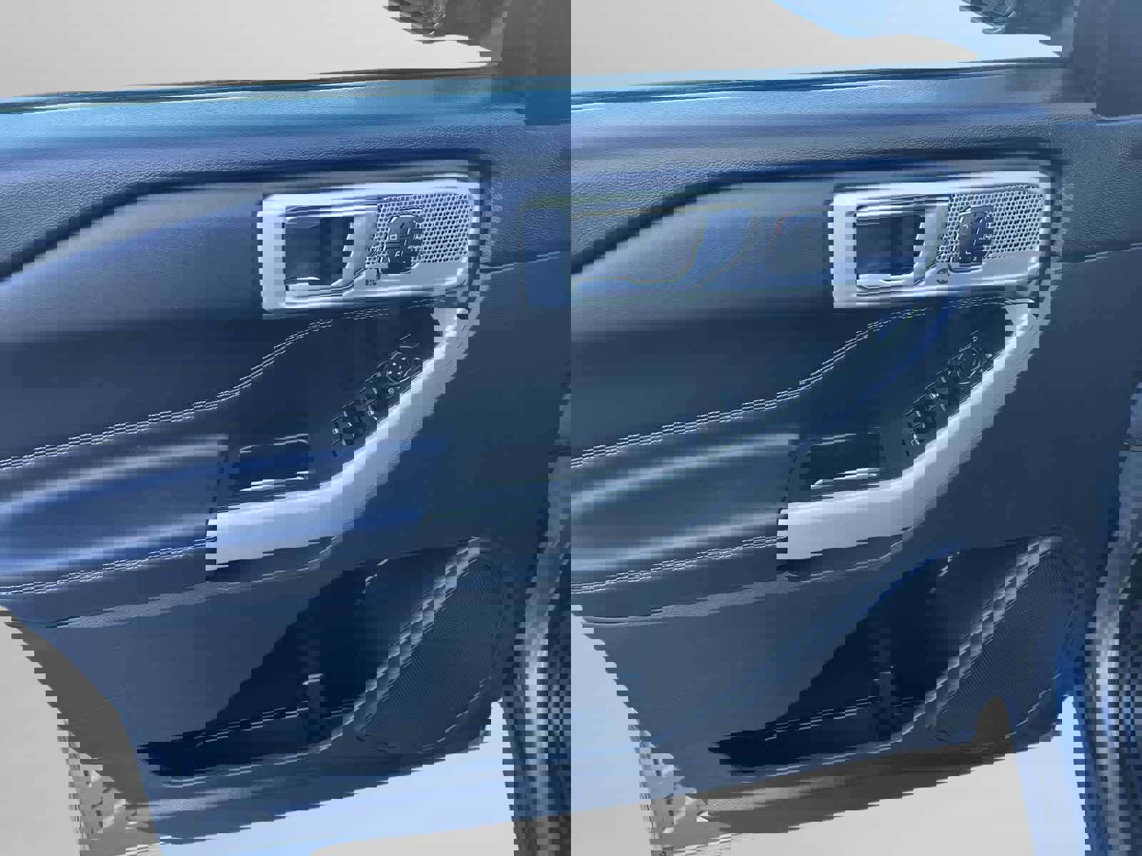 Used 2021 Ford Explorer Limited w/ Equipment Group 301A image 35