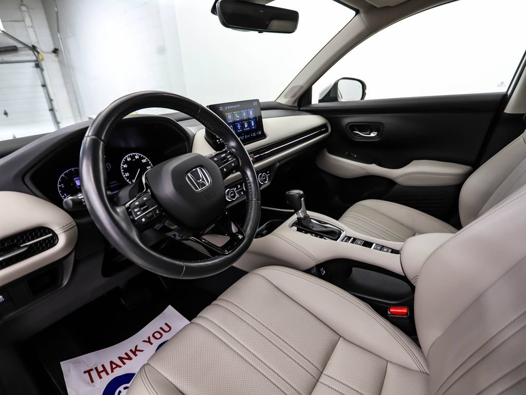 Used 2023 Honda HR-V EX-L image 10