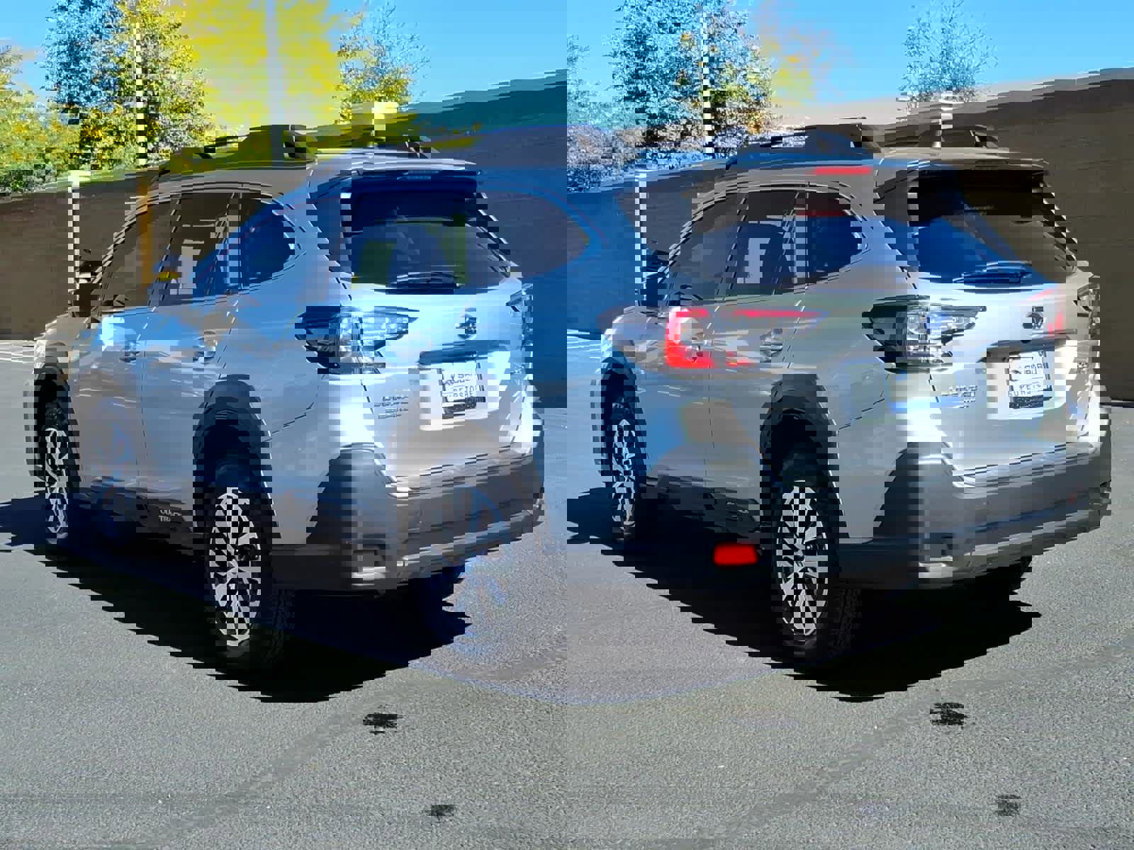 Certified 2025 Subaru Outback Premium w/ Popular Package #1A image 5