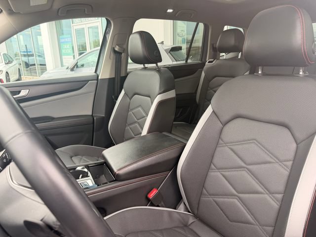 Certified 2024 Volkswagen Atlas Peak Edition SEL AWD/4WD image 14
