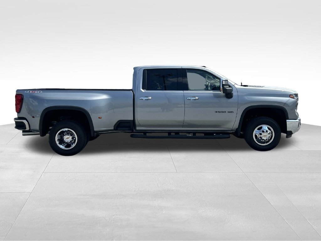 New 2026 Chevrolet Silverado 3500 LTZ w/ LTZ Plus Package AWD/4WD image 2