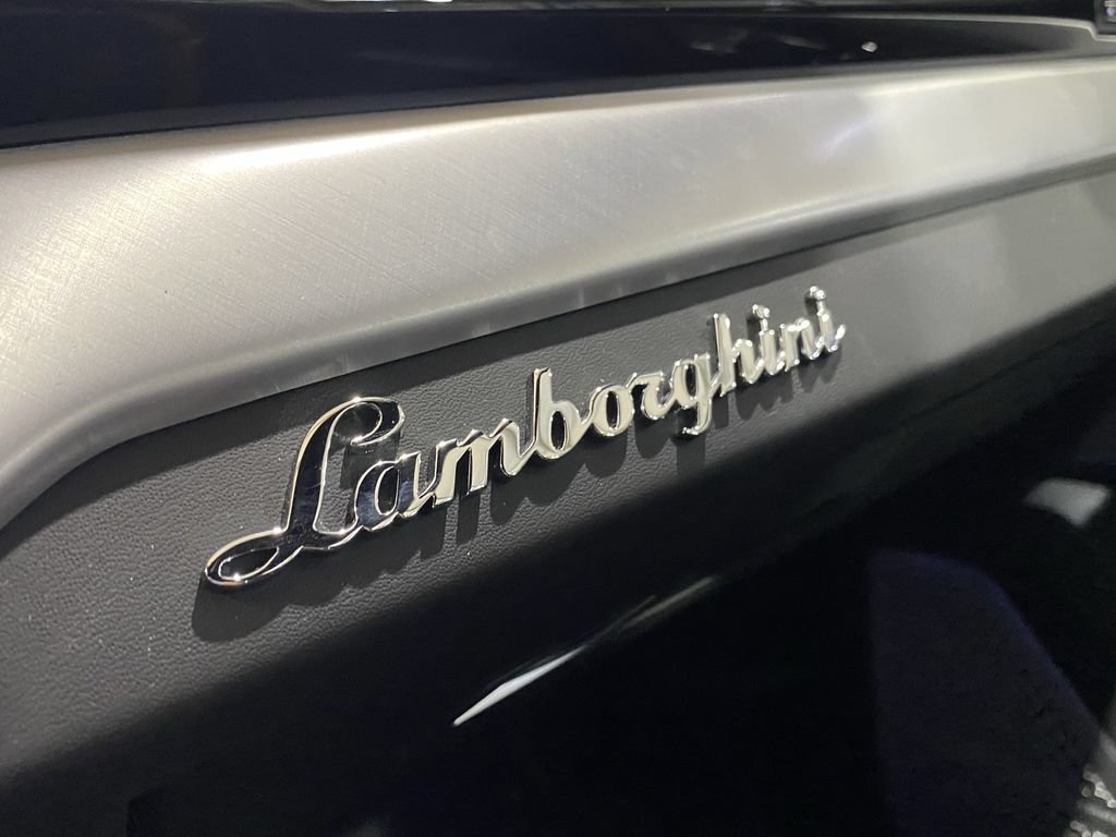 Used 2024 Lamborghini Urus S AWD/4WD image 6