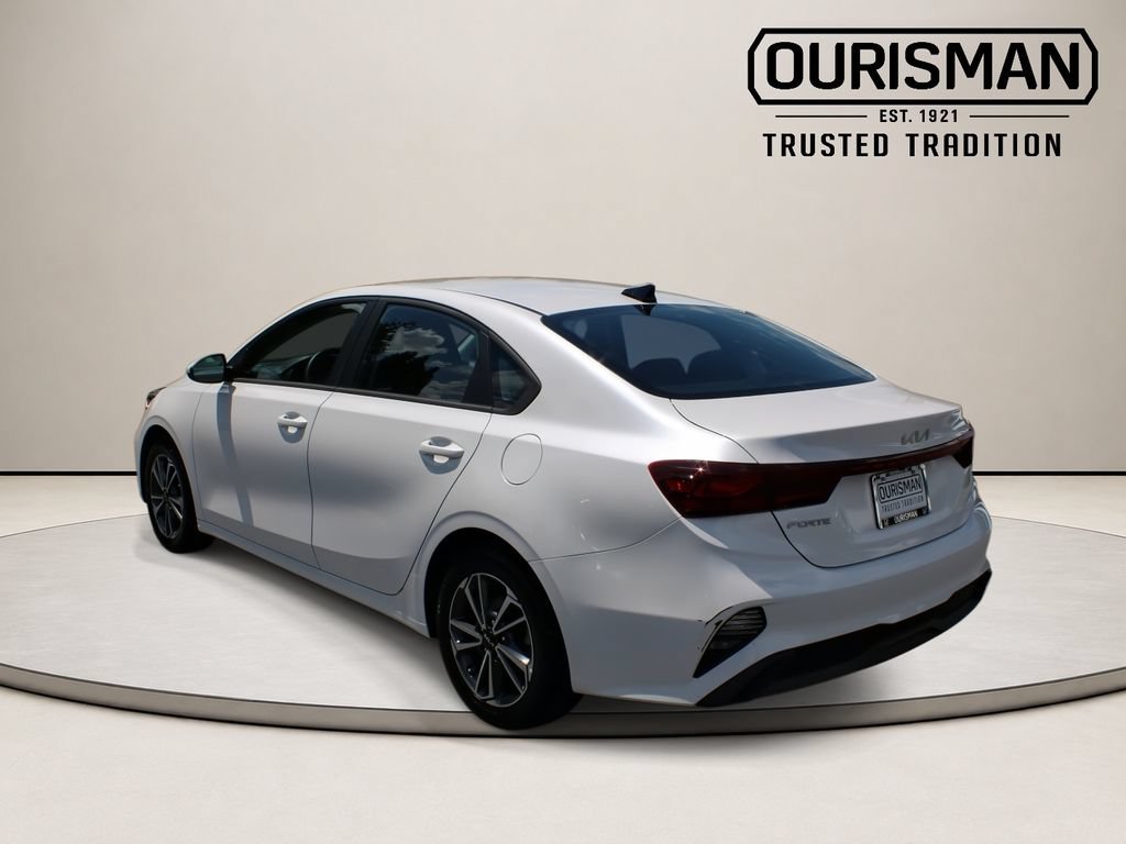Used 2023 Kia Forte LXS FWD image 7