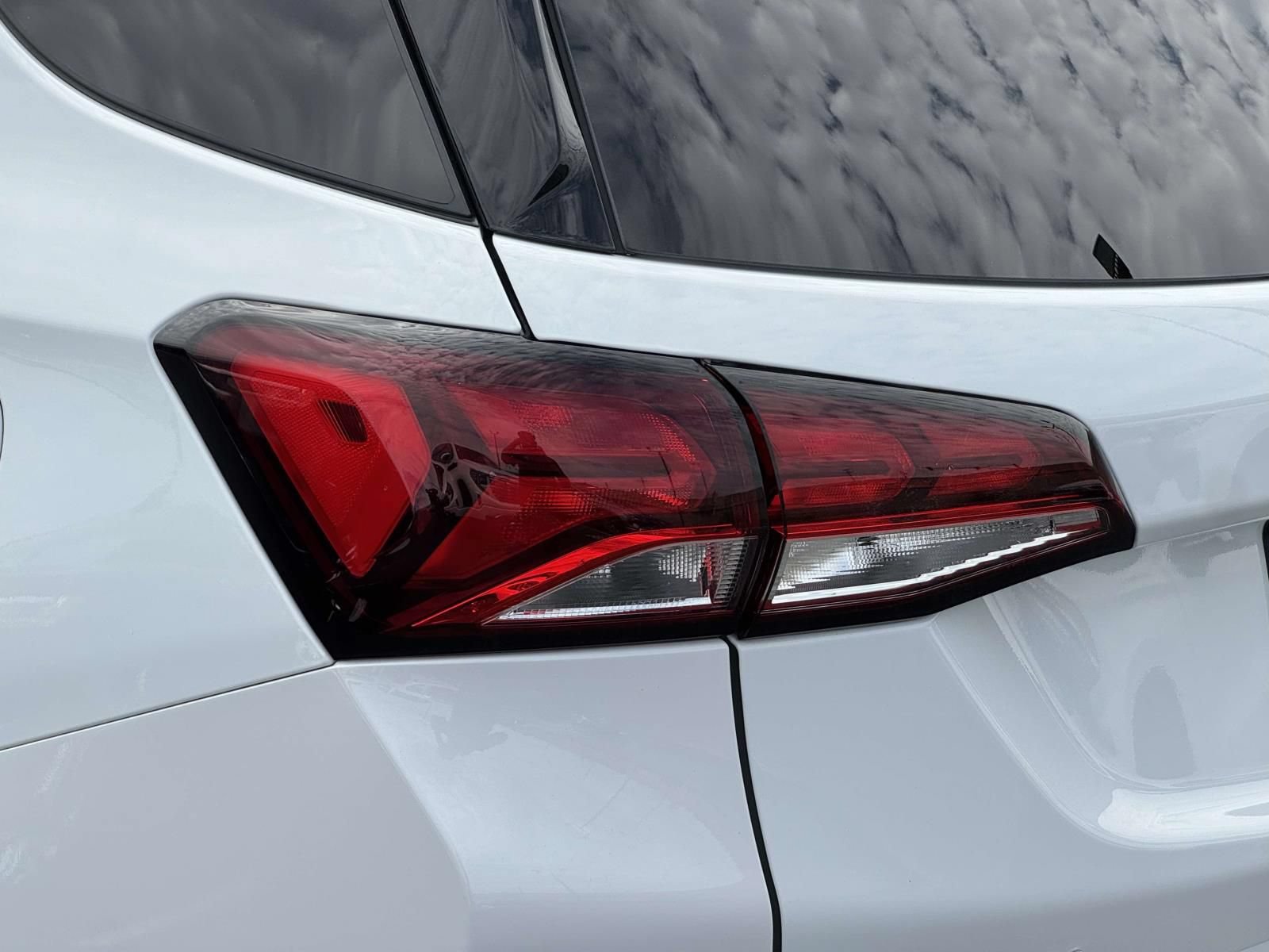 Used 2023 Chevrolet Equinox LT FWD image 31