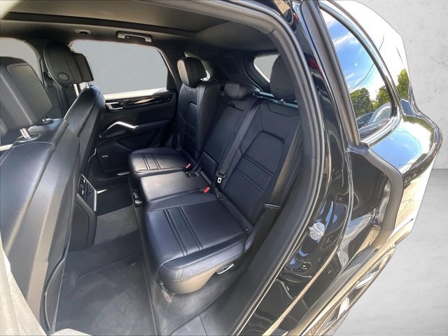 Used 2020 Porsche Cayenne AWD/4WD image 28