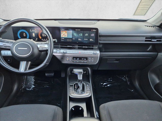 Used 2025 Hyundai Kona SEL FWD image 17