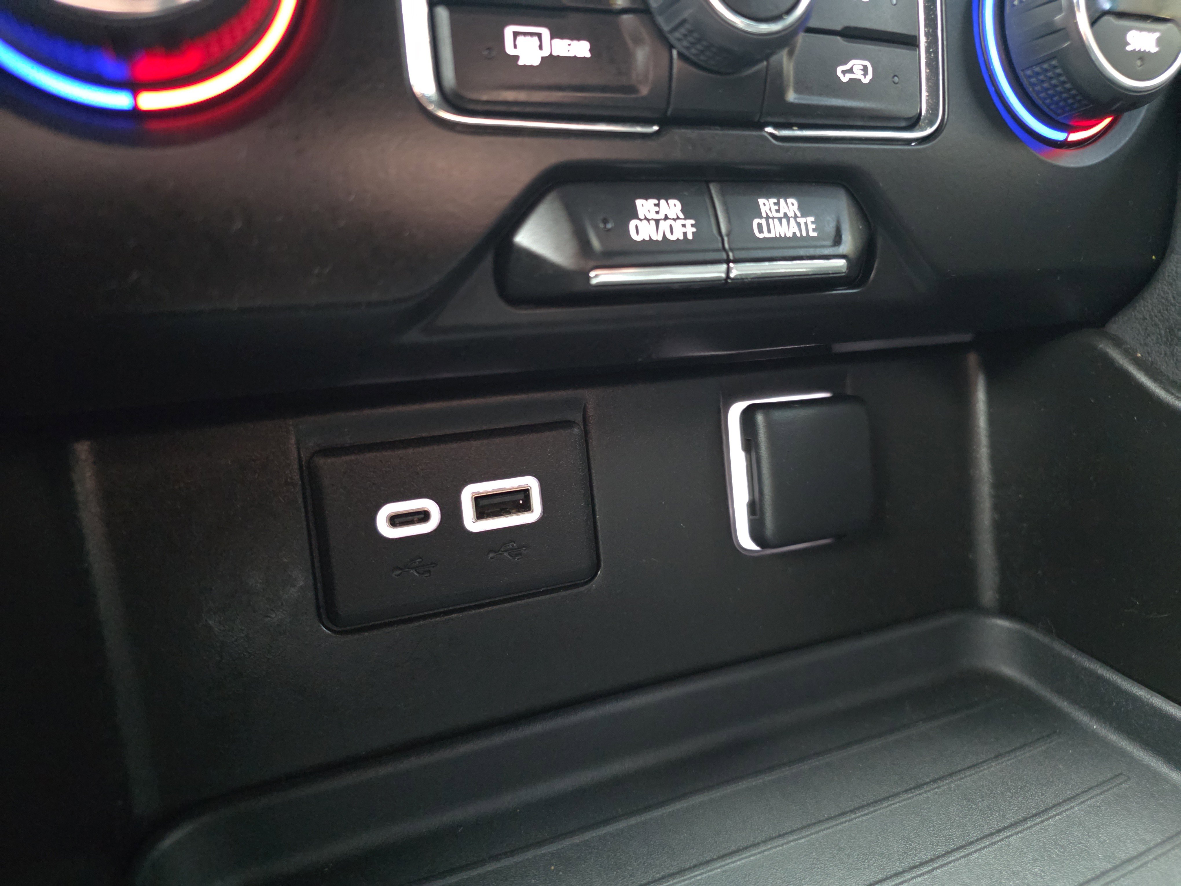 Used 2024 Chevrolet Tahoe LS image 23