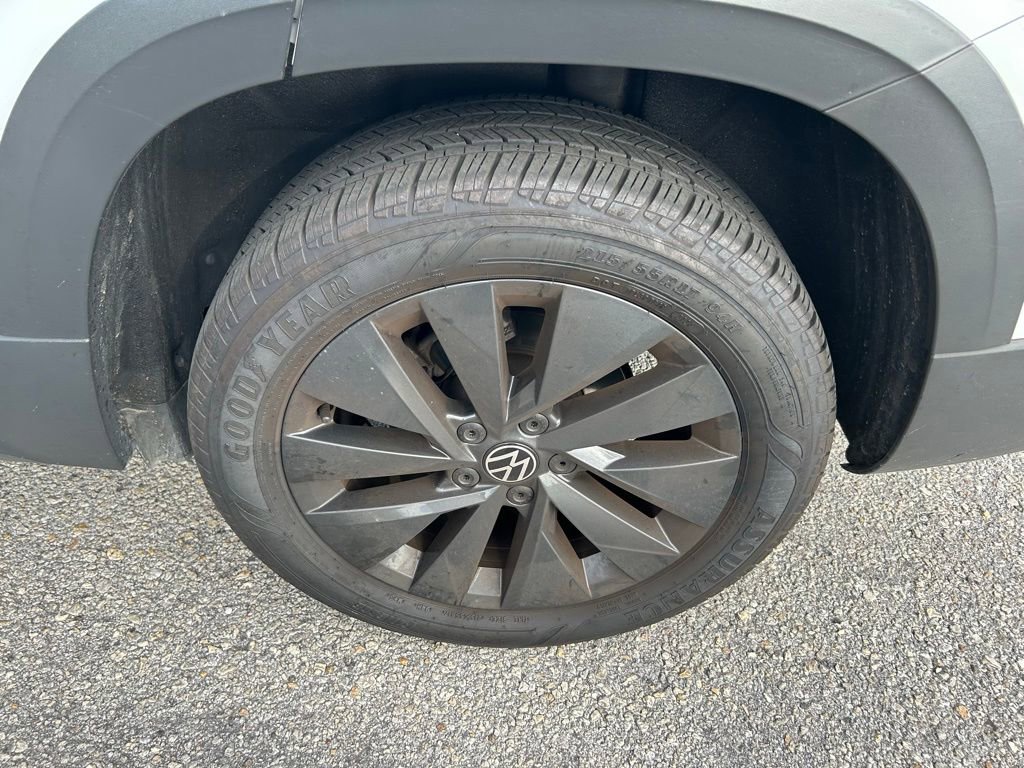 Used 2024 Volkswagen Taos S FWD image 10
