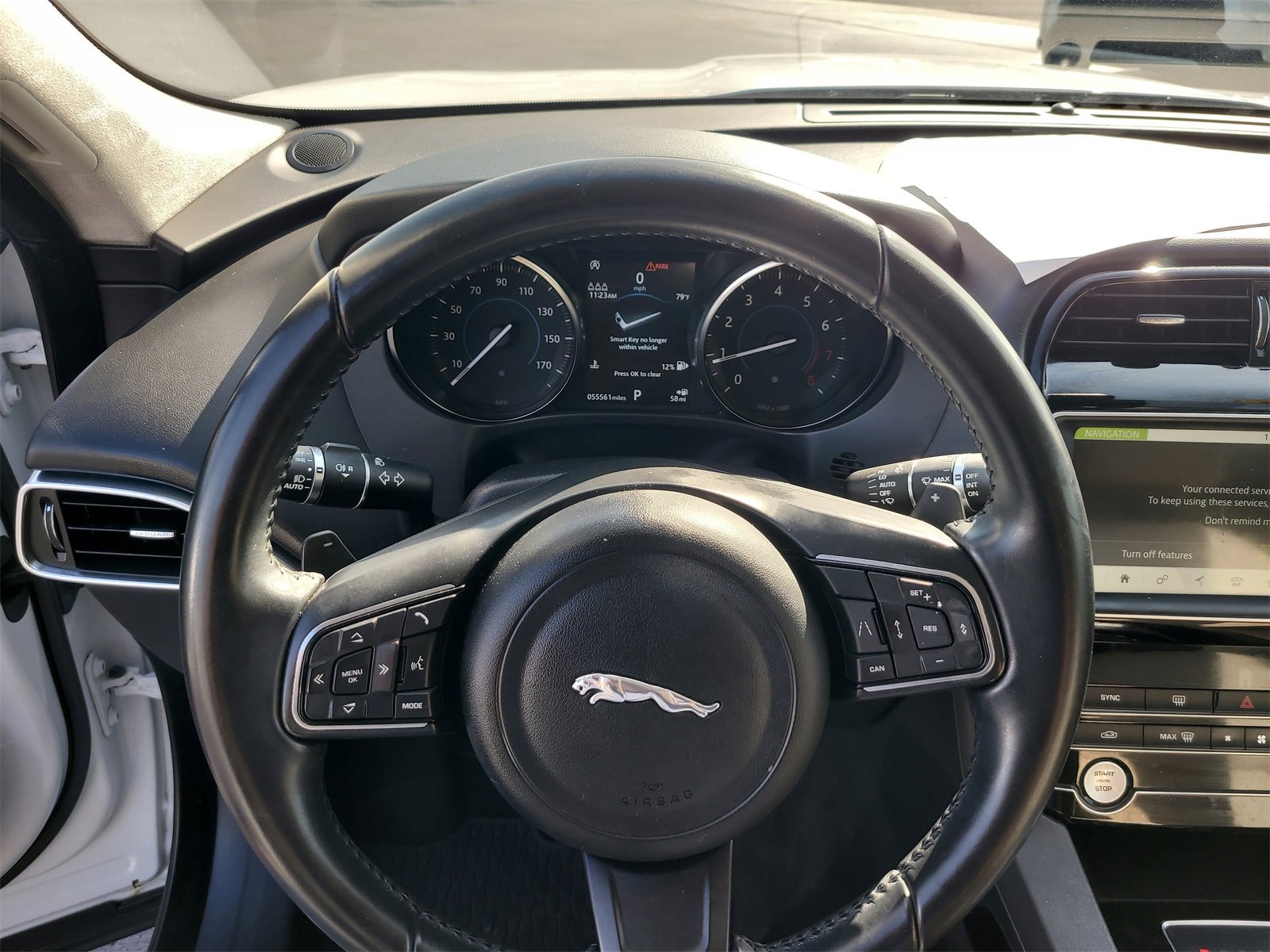 Used 2020 Jaguar F-PACE Premium image 27