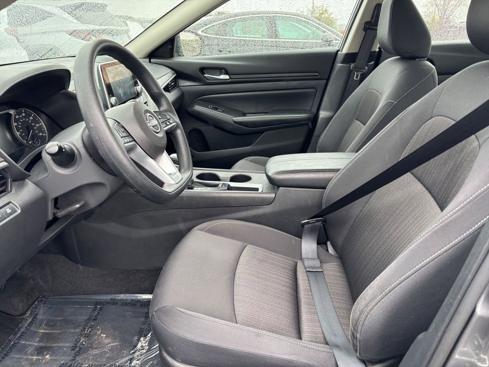 Used 2025 Nissan Altima 2.5 SV FWD image 25