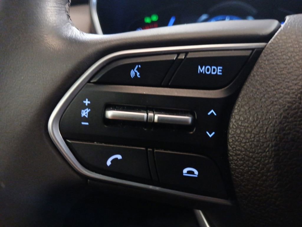Used 2020 Hyundai Santa Fe Limited FWD image 18