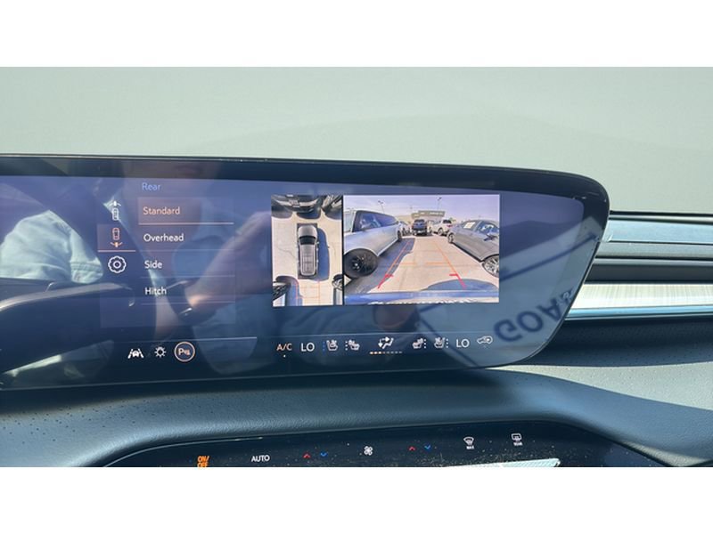 Used 2026 Buick Enclave Avenir w/ Super Cruise Package AWD/4WD image 13