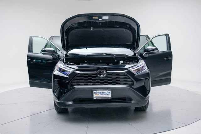 Used 2025 Toyota RAV4 XLE AWD/4WD image 17