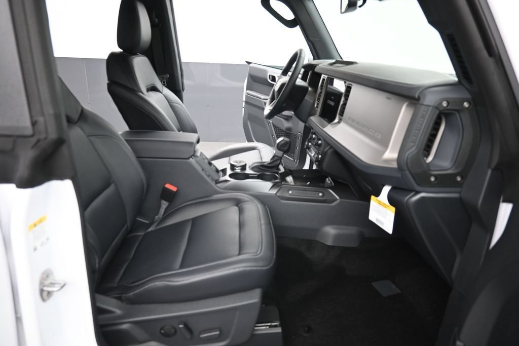 New 2026 Ford Bronco Outer Banks AWD/4WD image 16