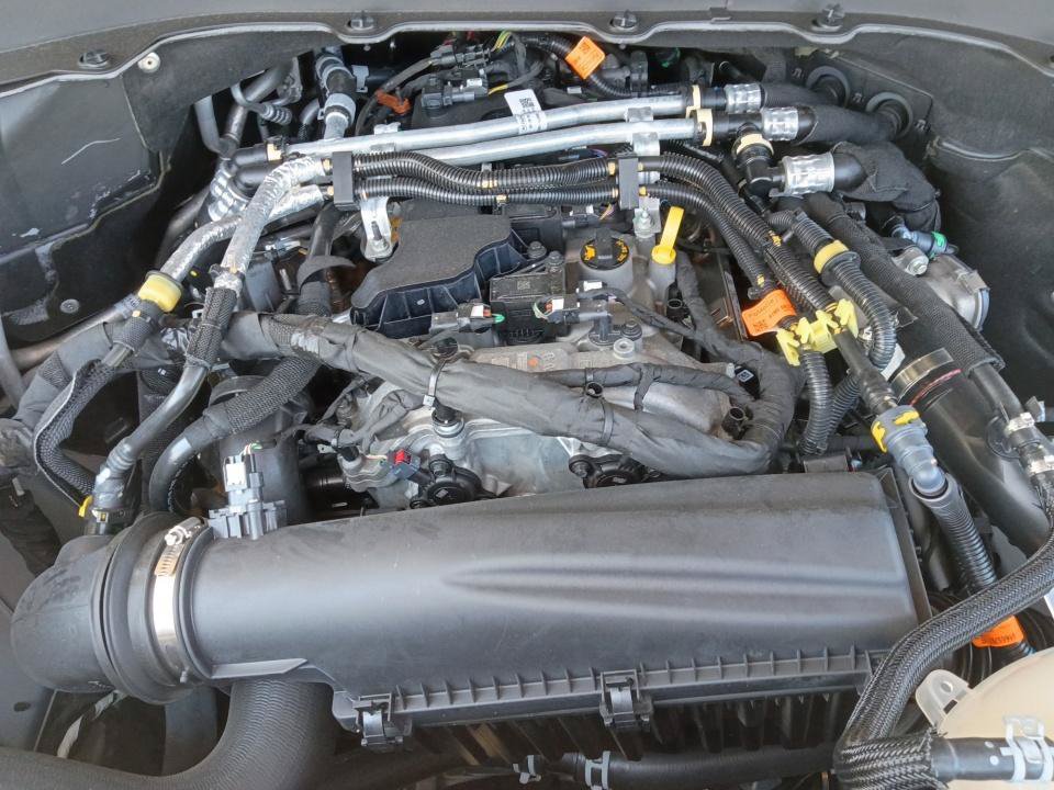Used 2025 Ford Explorer Active RWD image 19