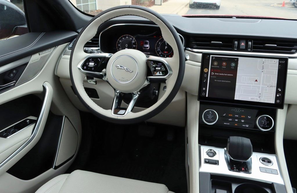 Used 2026 Jaguar F-PACE R-Dynamic S image 16