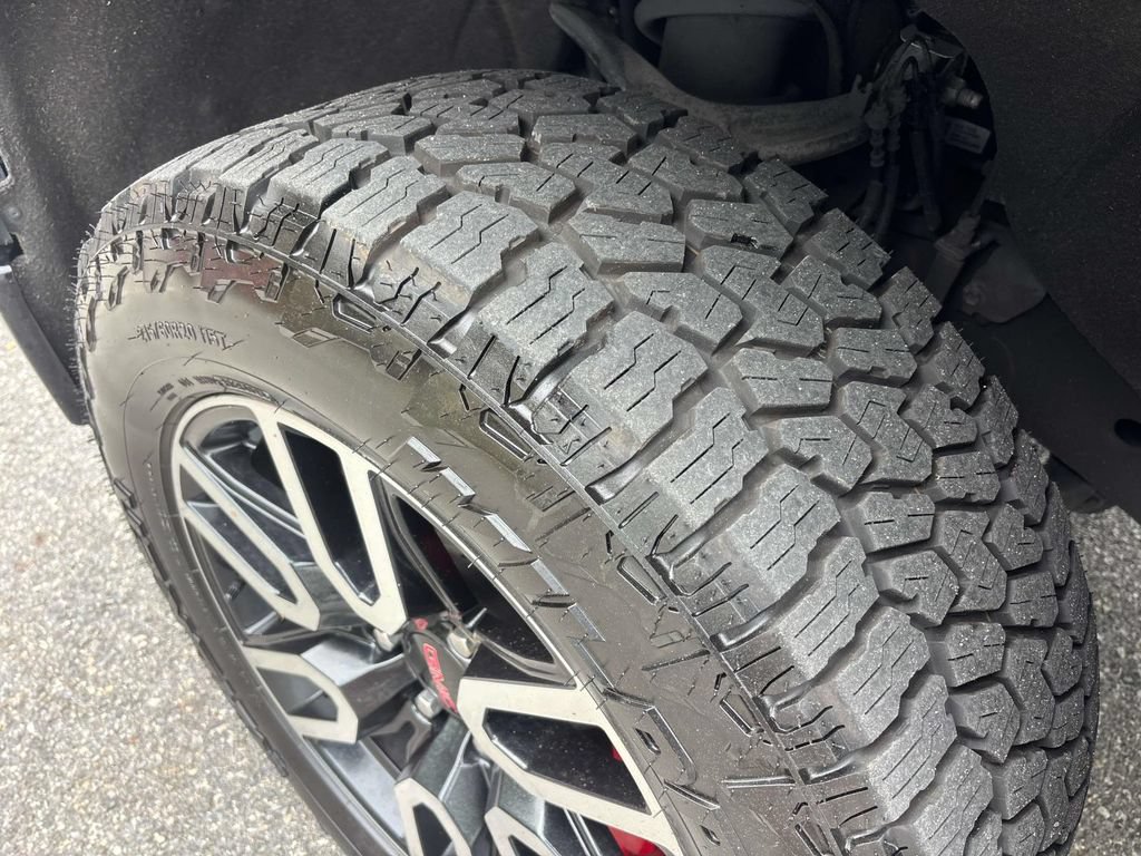 Used 2019 GMC Sierra 1500 AT4 w/ AT4 Premium Package AWD/4WD image 11