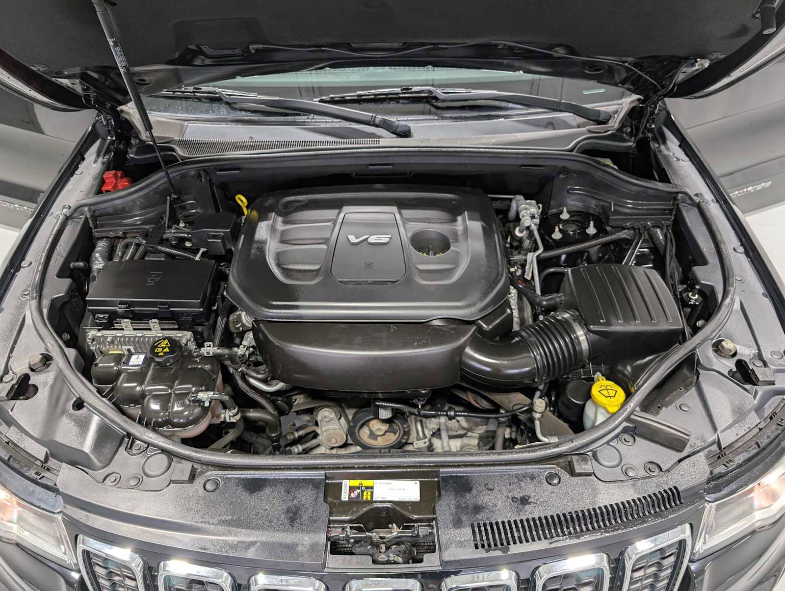 Used 2019 Jeep Grand Cherokee Laredo image 13