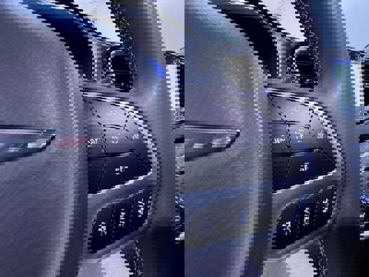 Used 2024 Chrysler Pacifica Touring-L image 21