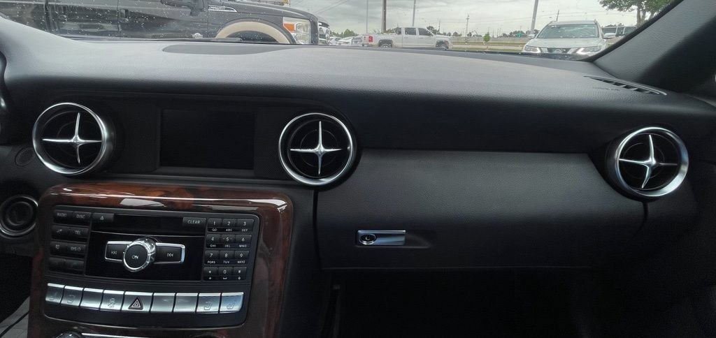 Used 2012 Mercedes-Benz SLK 350 image 26
