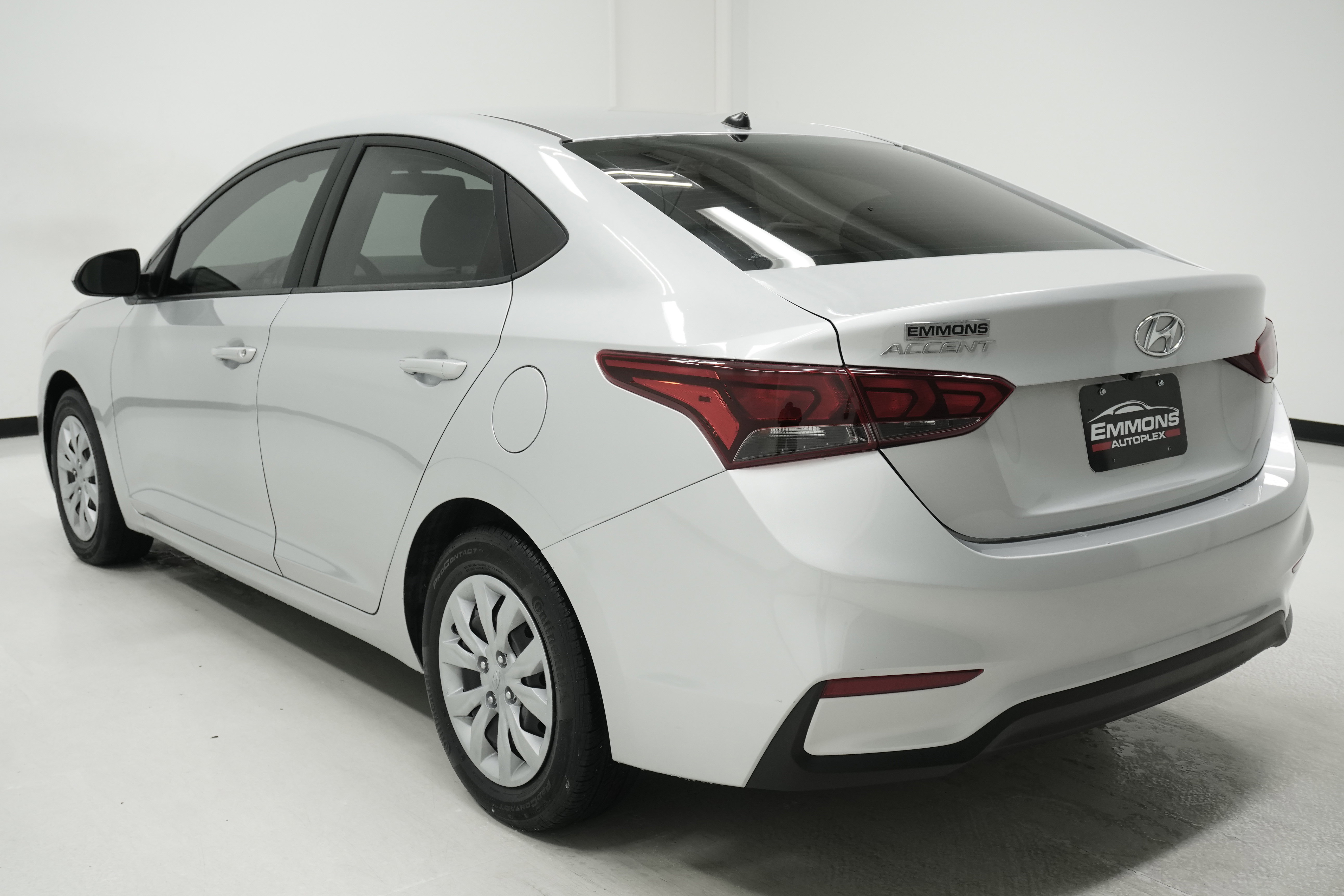 Used 2021 Hyundai Accent SE FWD image 6