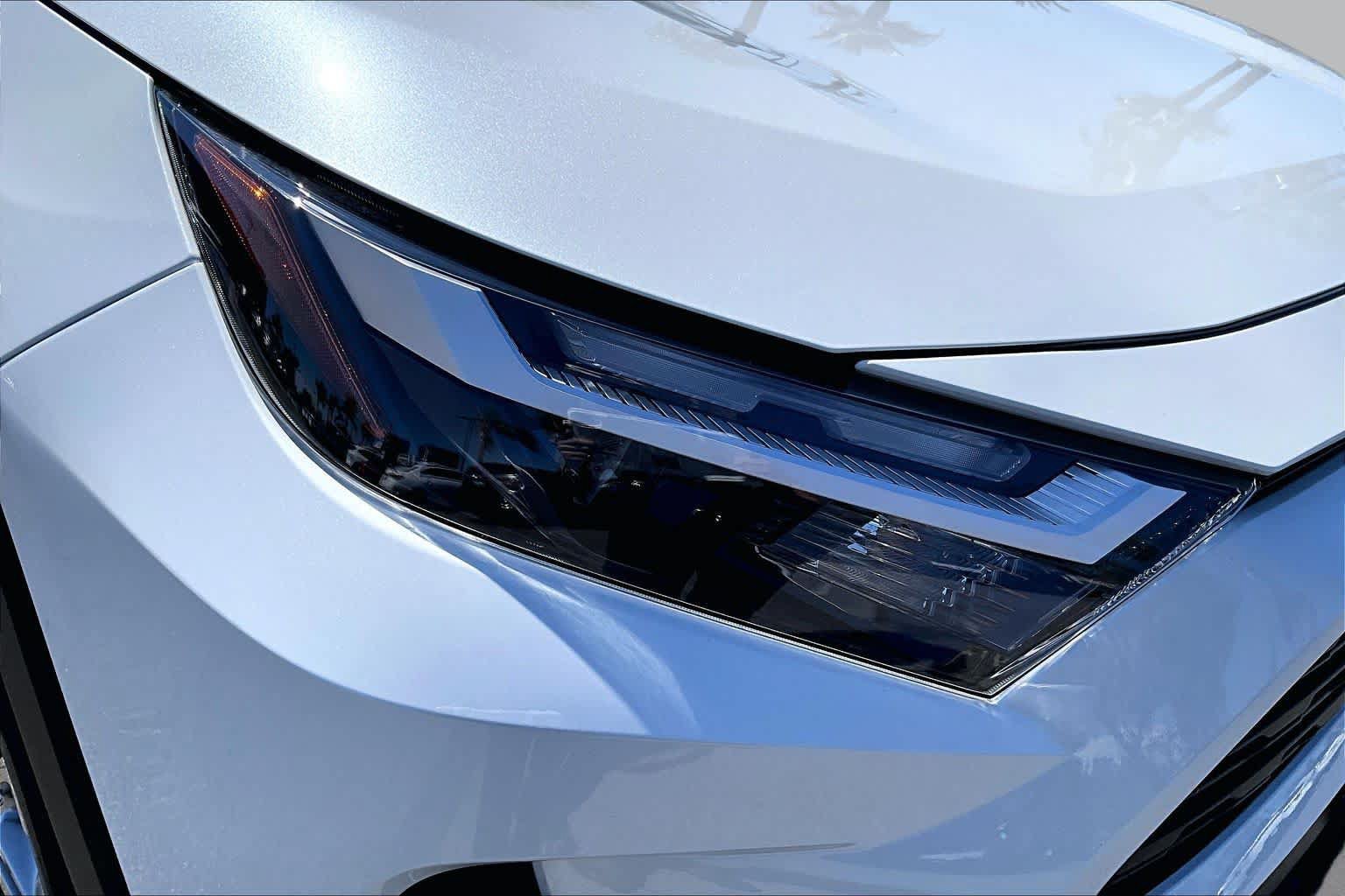 Used 2025 Toyota RAV4 XLE Premium FWD image 26
