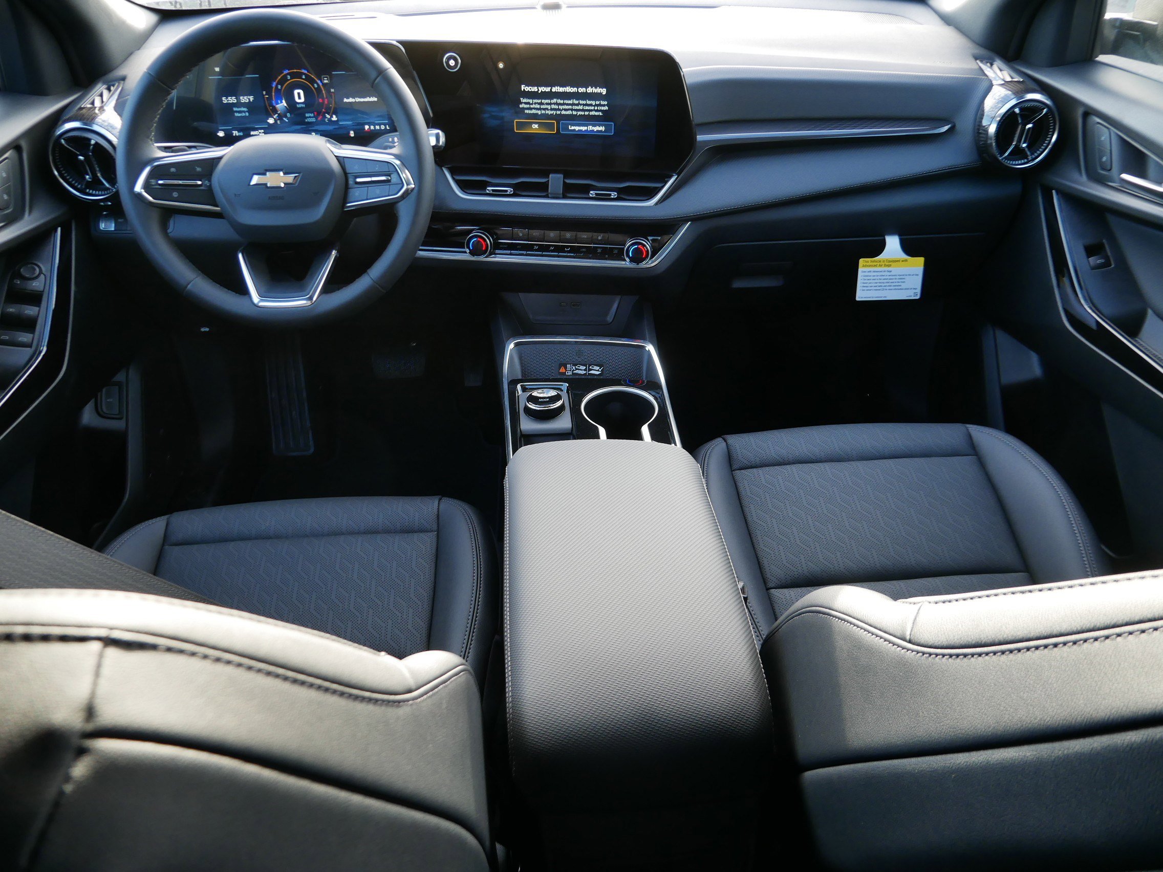 New 2026 Chevrolet Equinox LT w/ Convenience Package II AWD/4WD image 6