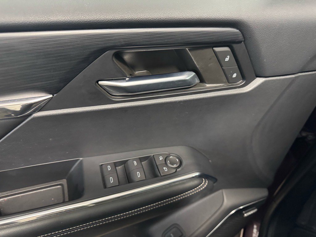 Used 2024 GMC Acadia Elevation w/ Black Edition image 15