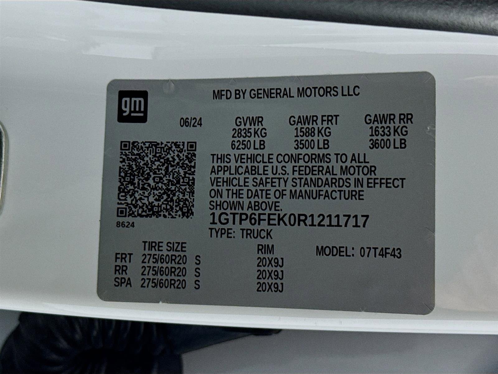 Used 2024 GMC Canyon Denali image 34