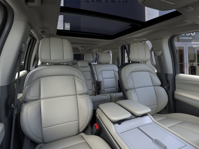 New 2026 Lincoln Navigator L Reserve w/ Jet Appearance Package AWD/4WD image 10