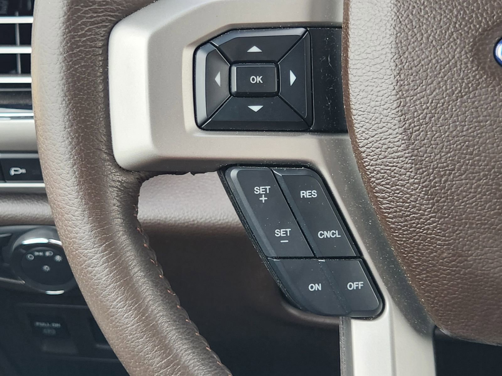 Used 2020 Ford F150 King Ranch w/ Equipment Group 601A Luxury AWD/4WD image 32