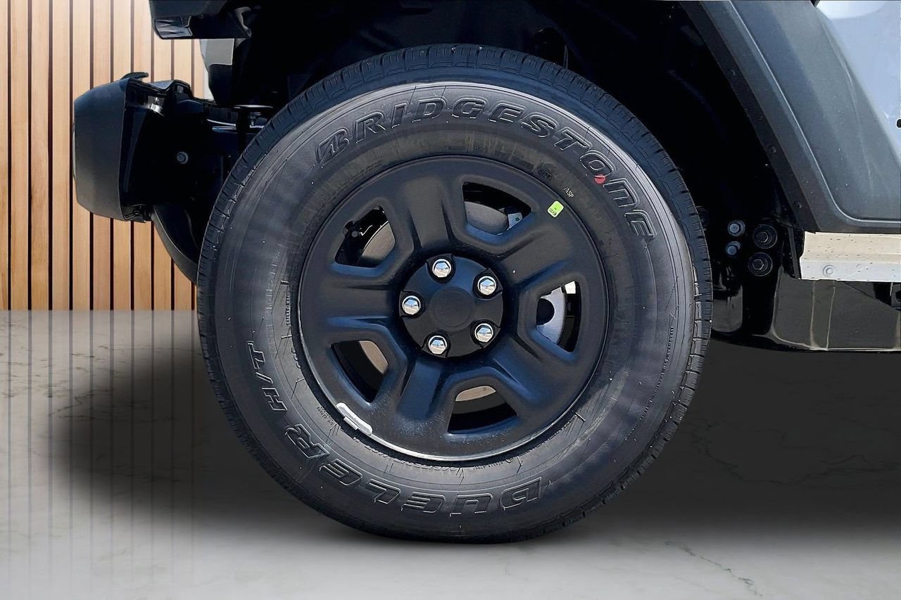 New 2026 Jeep Gladiator Sport AWD/4WD image 30