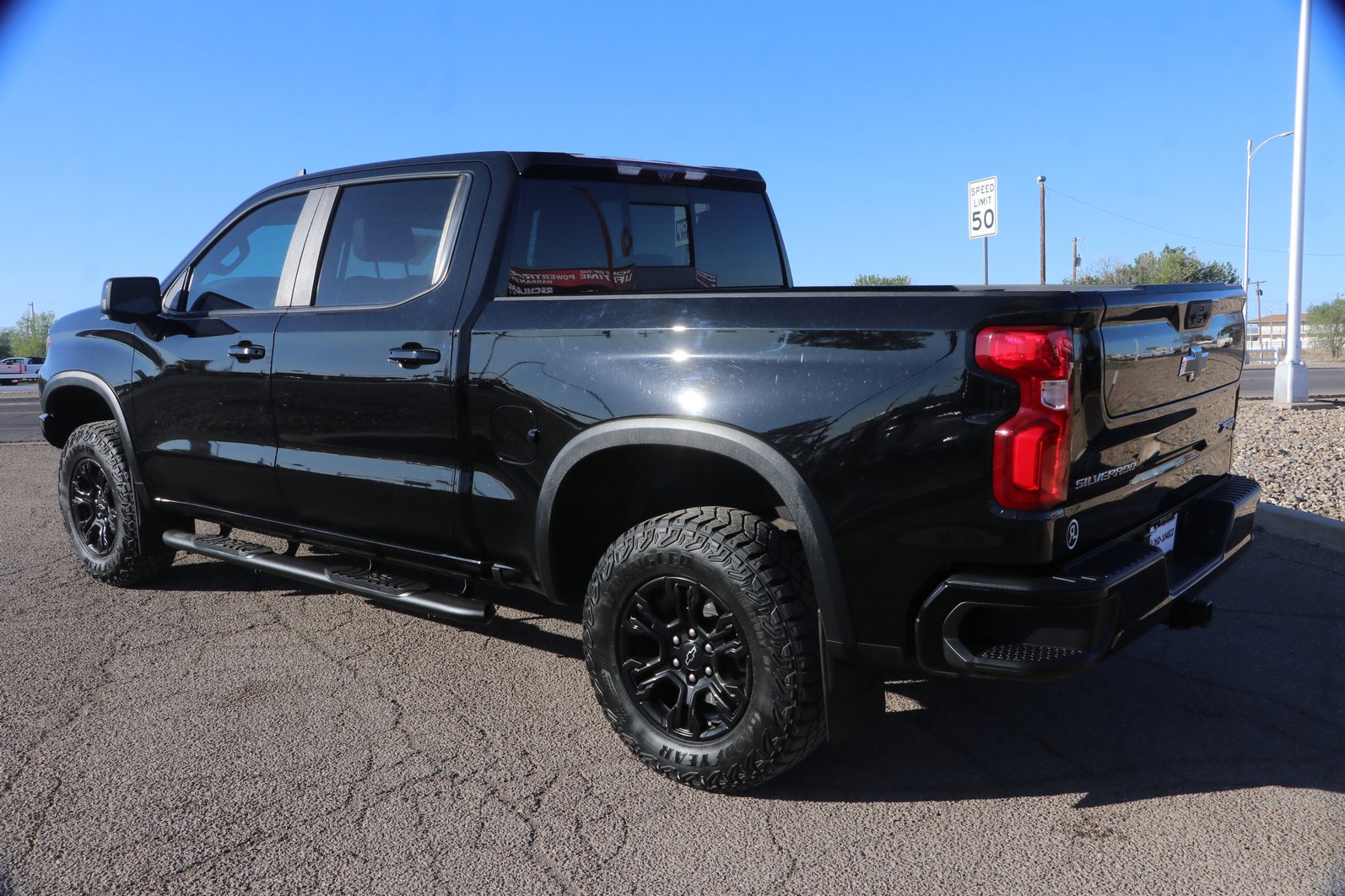 Used 2023 Chevrolet Silverado 1500 ZR2 w/ Technology Package image 5