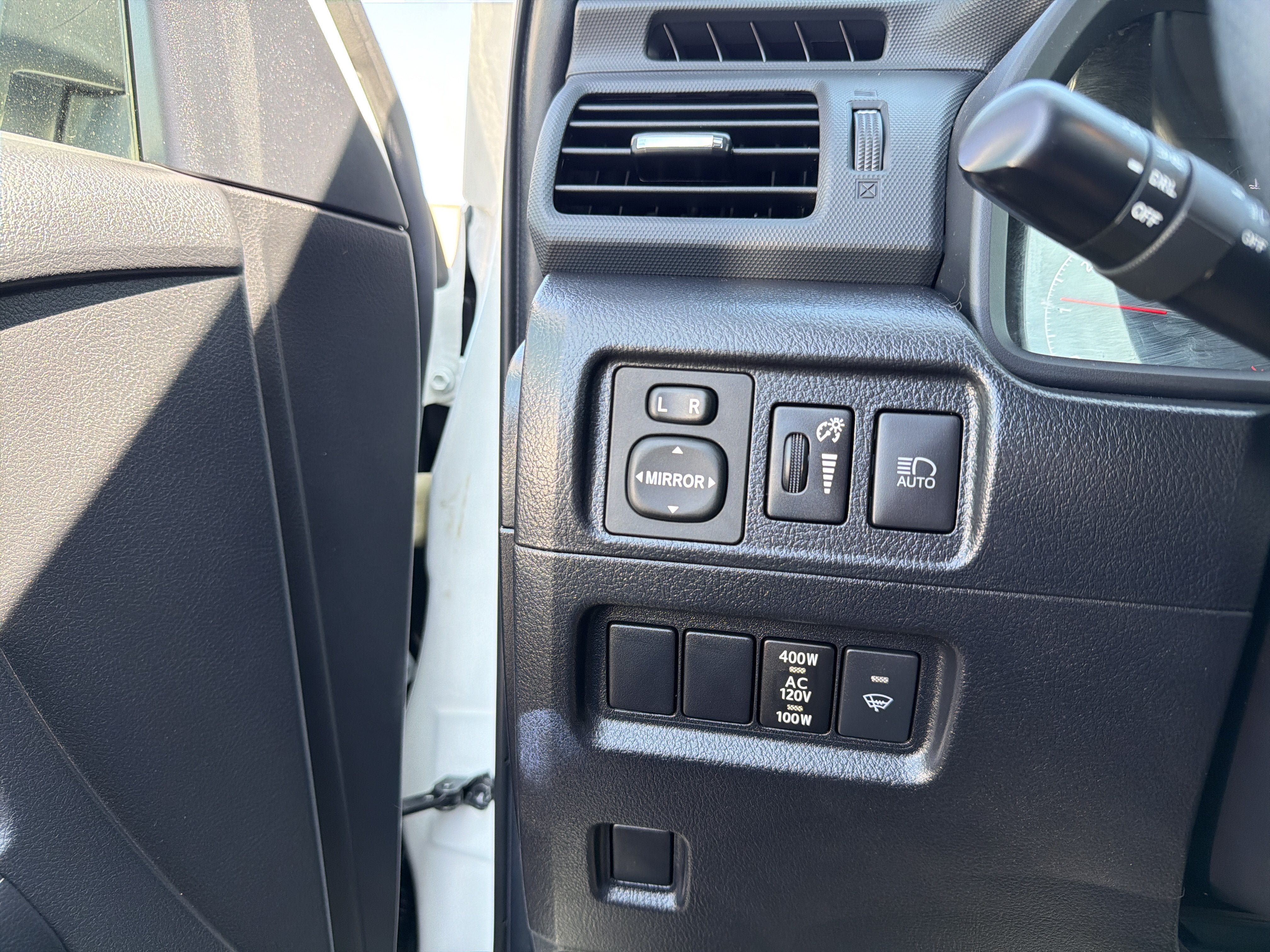 Used 2023 Toyota 4Runner SR5 Premium w/ Moonroof Package AWD/4WD image 16