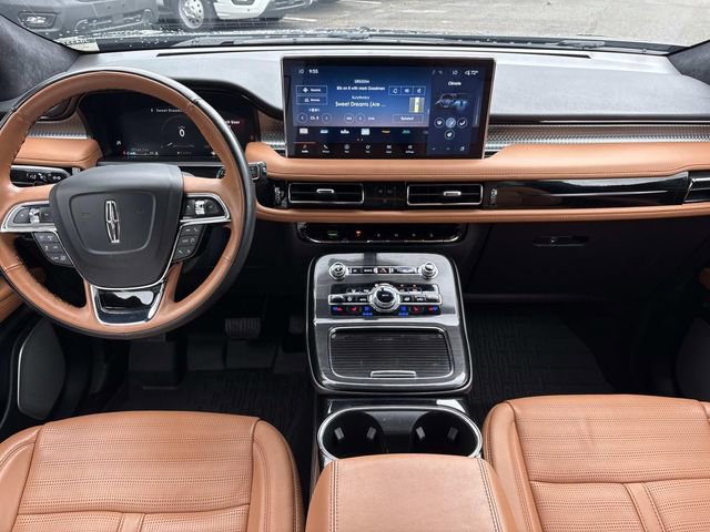 Used 2023 Lincoln Nautilus Black Label w/ Class II Trailer Tow Package AWD/4WD image 16