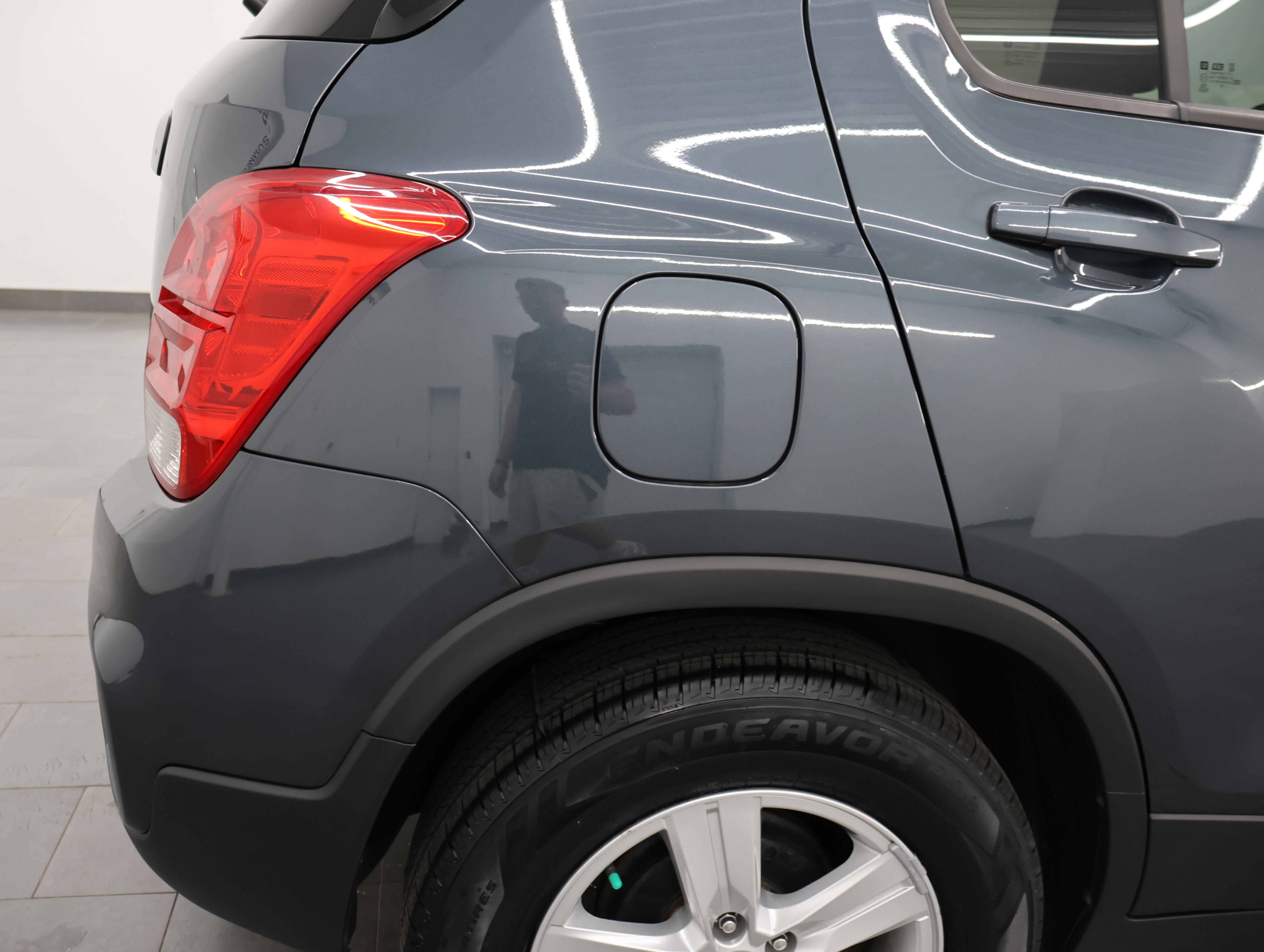 Used 2021 Chevrolet Trax LS w/ Tint and Cruise Package FWD image 23