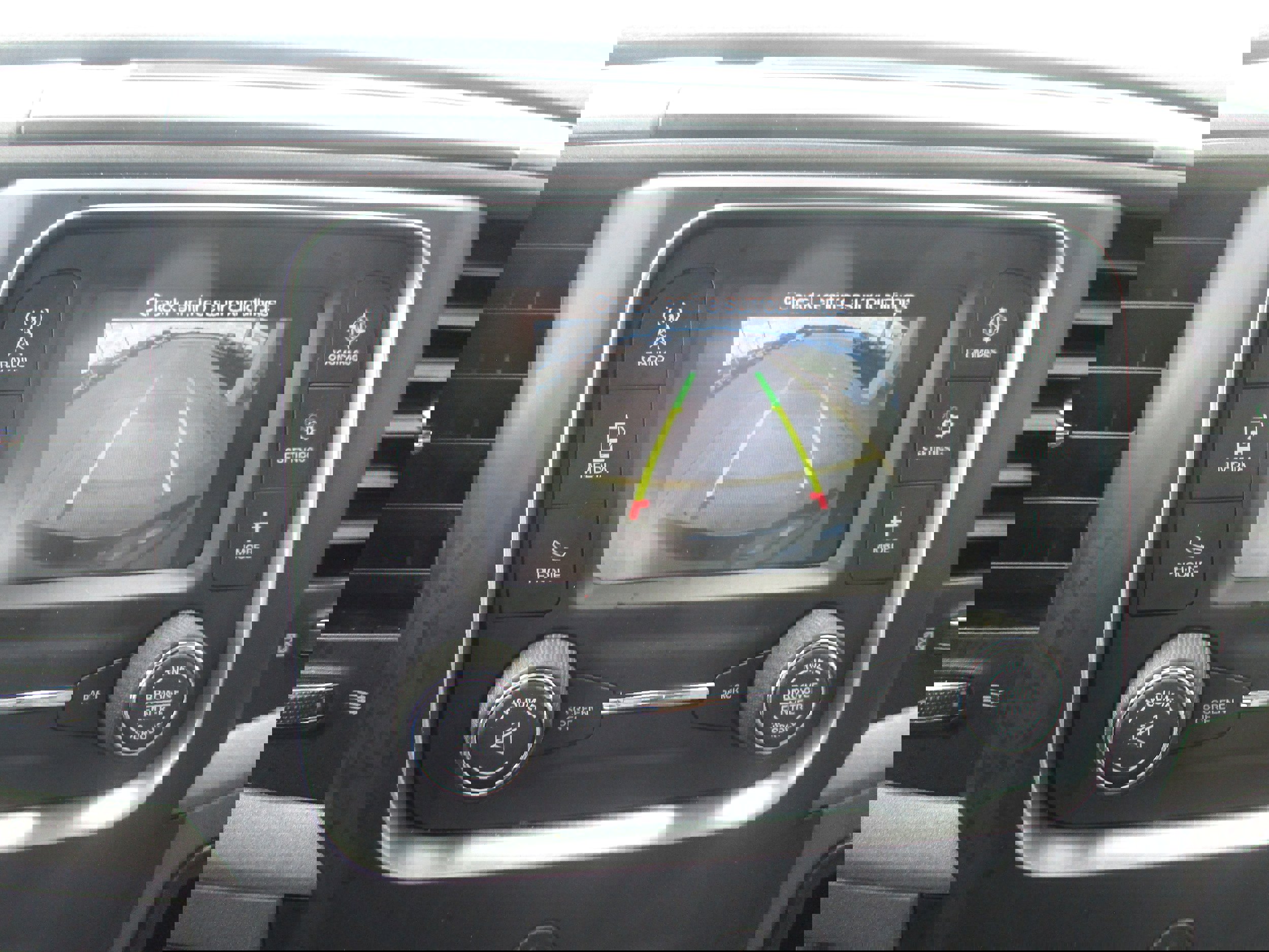 Used 2018 RAM 2500 Tradesman w/ Chrome Appearance Group image 21