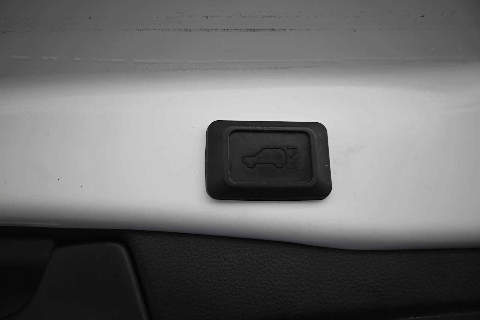 Used 2023 Toyota RAV4 SE w/ Weather & Moonroof Package AWD/4WD image 24