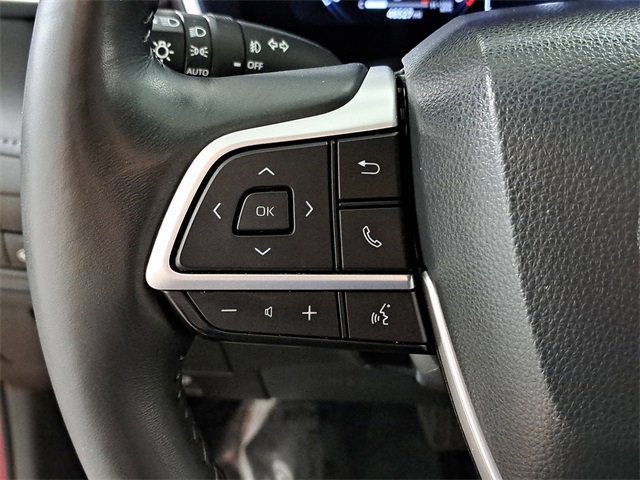 Used 2023 Toyota Highlander Limited image 25