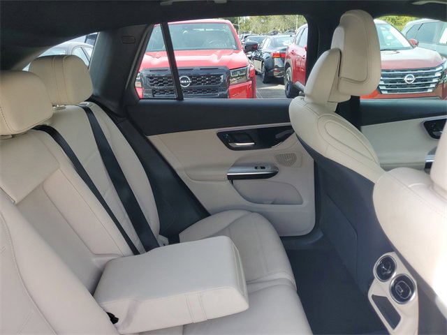 Used 2024 Mercedes-Benz GLC 300 4MATIC image 31