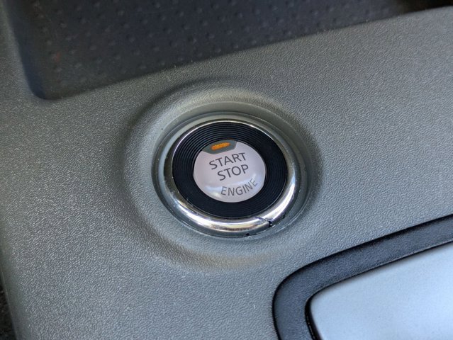 Used 2021 Nissan Frontier SV image 17