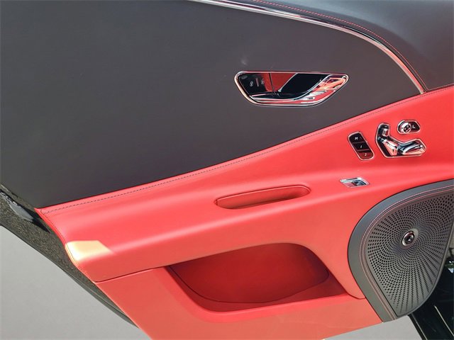 Used 2021 Bentley Flying Spur V8 image 13