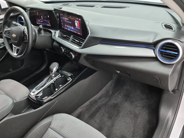 Used 2024 Chevrolet Trax LT w/ Driver Confidence Package FWD image 20