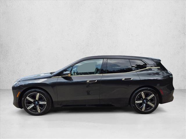 Used 2023 BMW iX xDrive50 w/ Premium Package AWD/4WD image 9