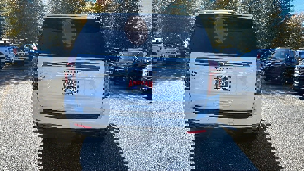 Used 2022 Chevrolet Tahoe Z71 w/ Luxury Package image 6