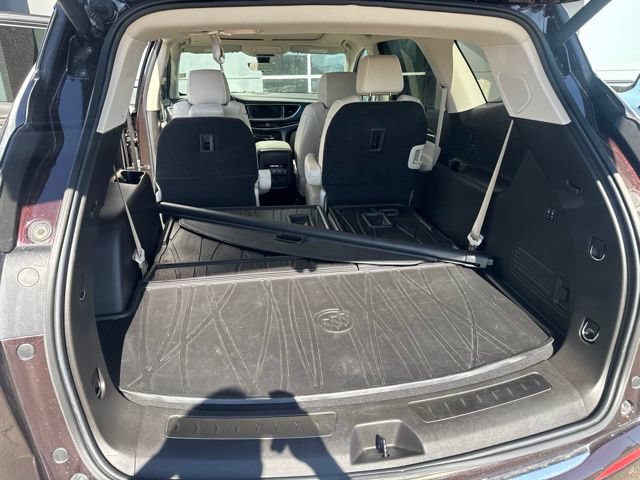 Used 2023 Buick Enclave Avenir w/ Avenir Technology Package AWD/4WD image 9