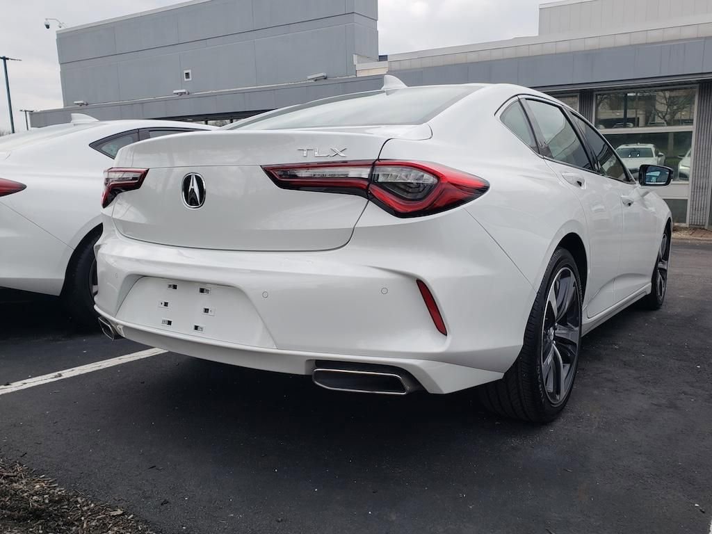 Certified 2025 Acura TLX w/ Technology Package image 9