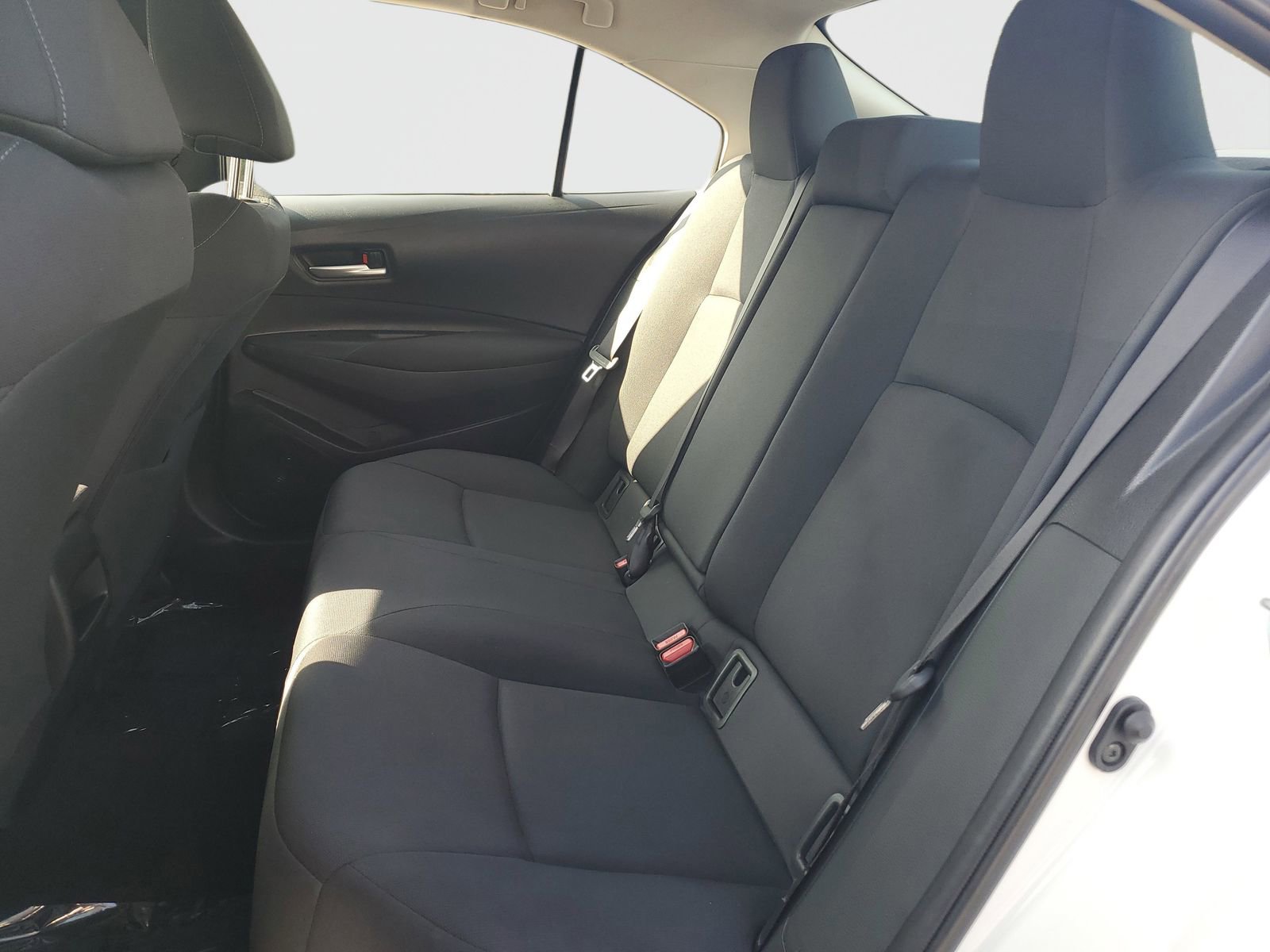 Used 2021 Toyota Corolla LE w/ Carpet Mat Package (TMS) image 13