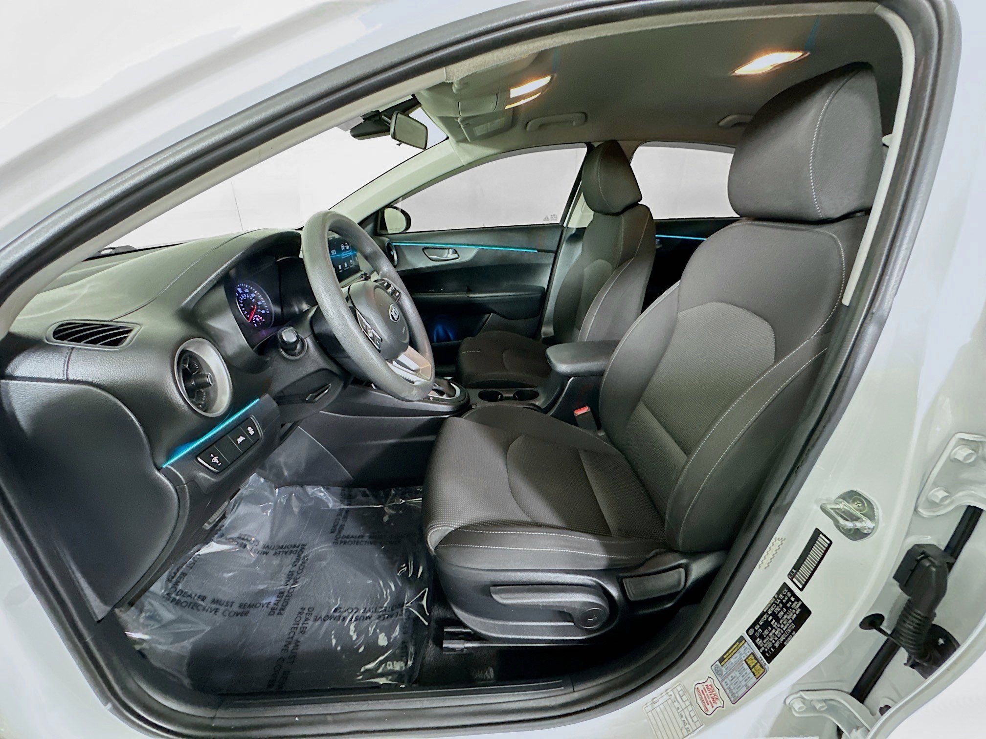 Used 2020 Kia Forte LXS FWD image 12