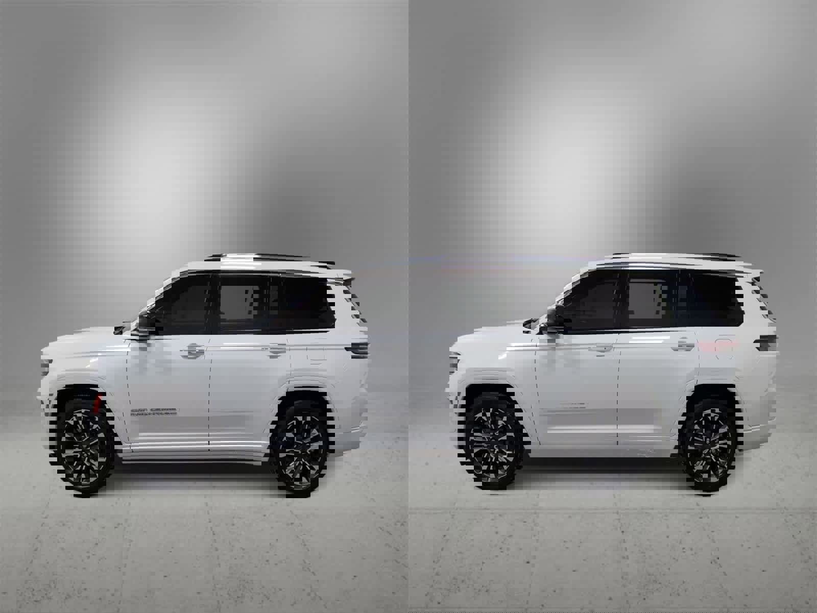 Certified 2023 Jeep Grand Cherokee L Overland image 5